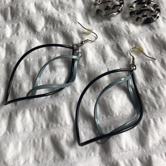 FREE with purchase - Picture 5 of 5